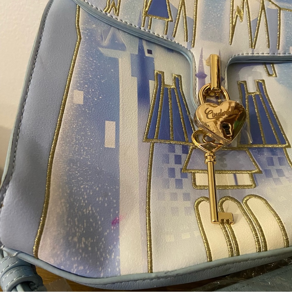 Danielle Nicole Disney Cinderella’s Royal Castle … - image 2